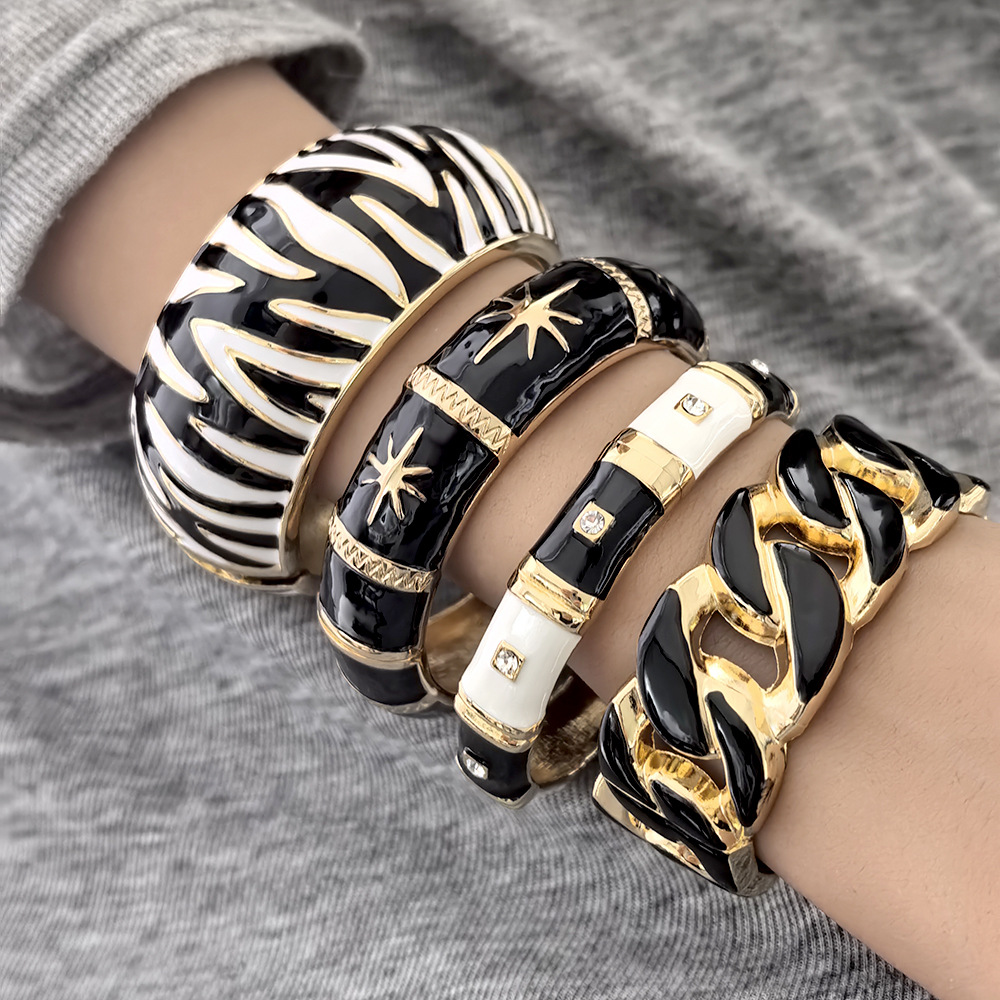 Gelang Lebar Logam Bulat Bentu - Zebra Tablet Accessories ulasan dan harga